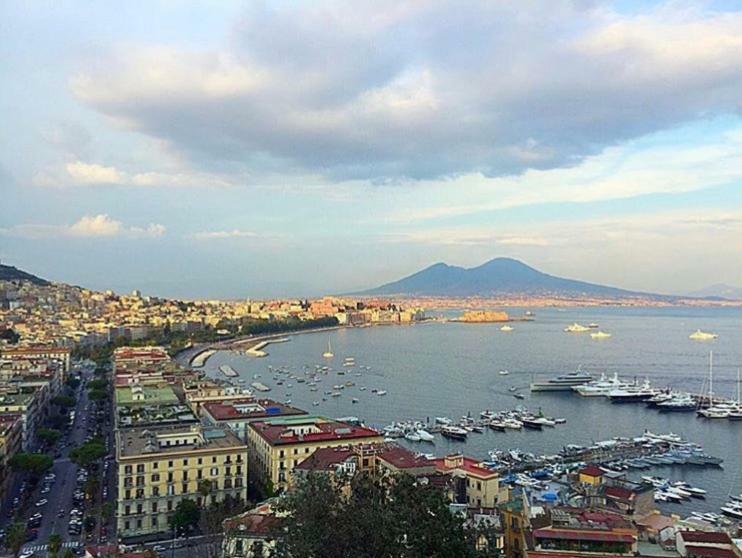 A Casa Di Peppe Apartment Napoli Exterior foto